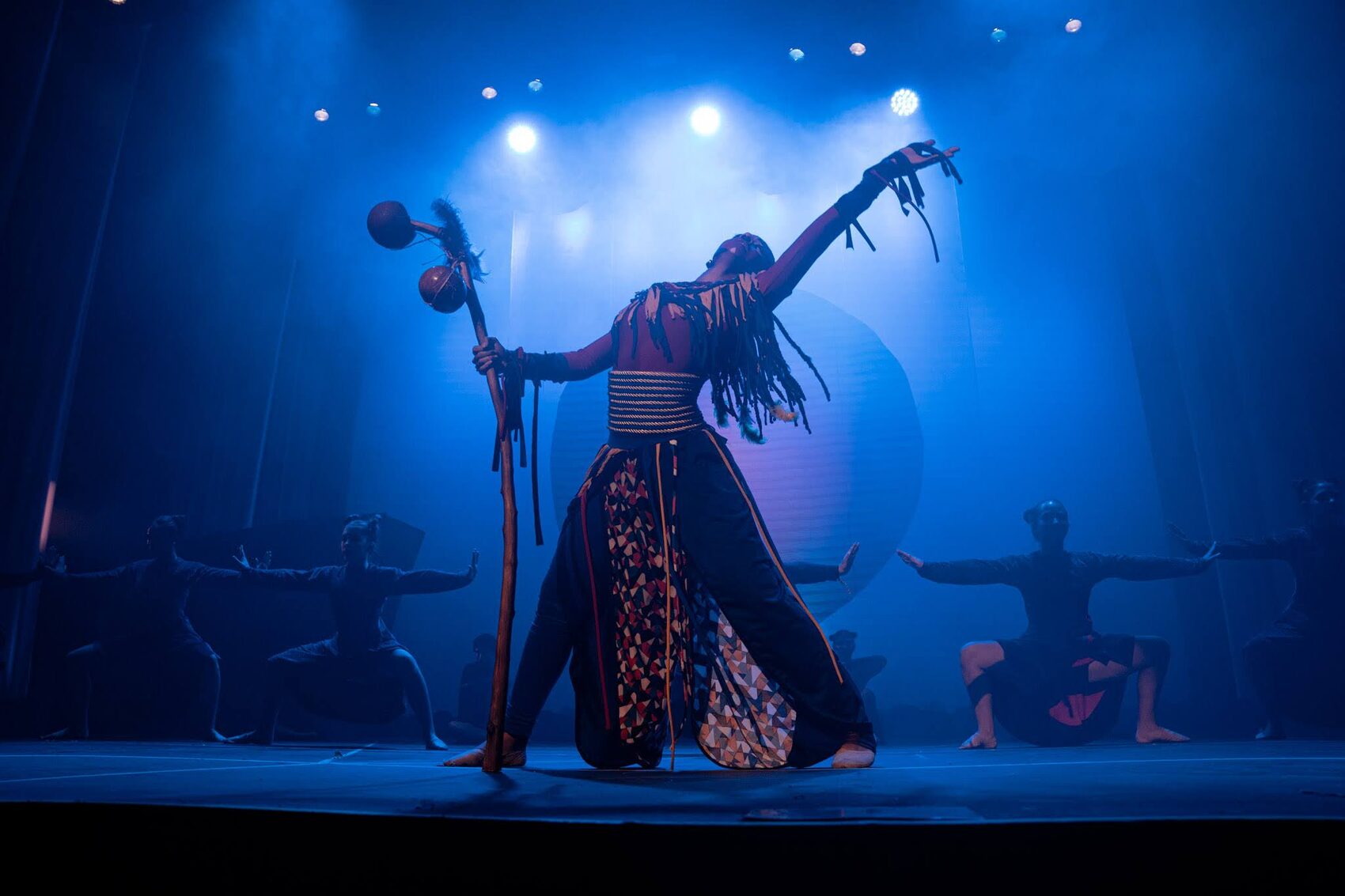 IMPETU's Lion King — escena